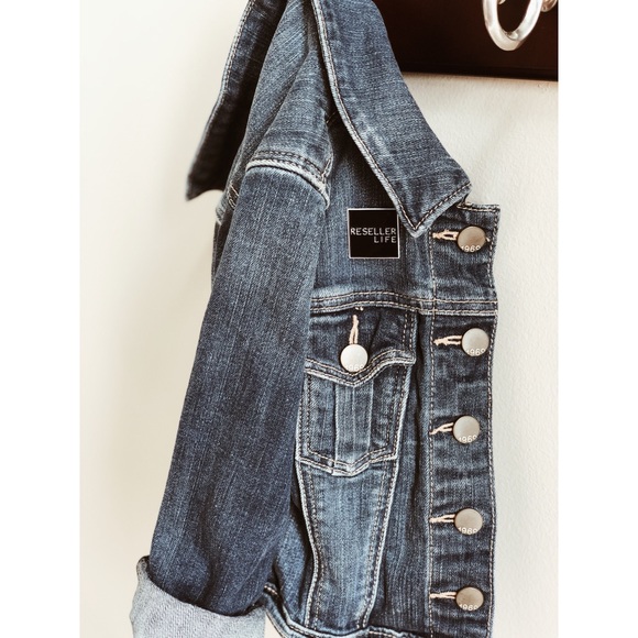 Custom Reseller Life Custom Lapel Pin 1" x 1" - Picture 4 of 8